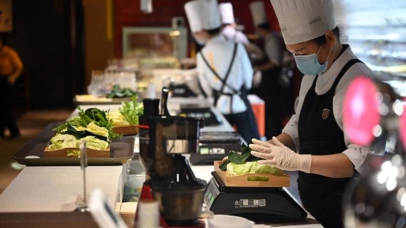 烘焙原料保质期揭秘：如何选择性价比高的产品