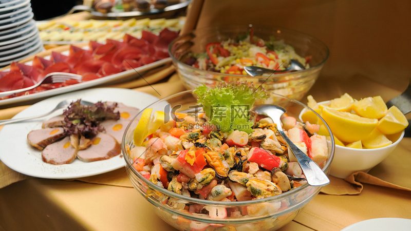 食品加工厂选址：如何规避风险，打造优质生产线**