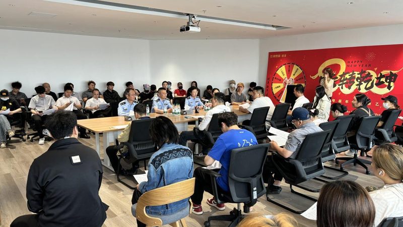 线上线下融合：坚果炒货批发新路径
